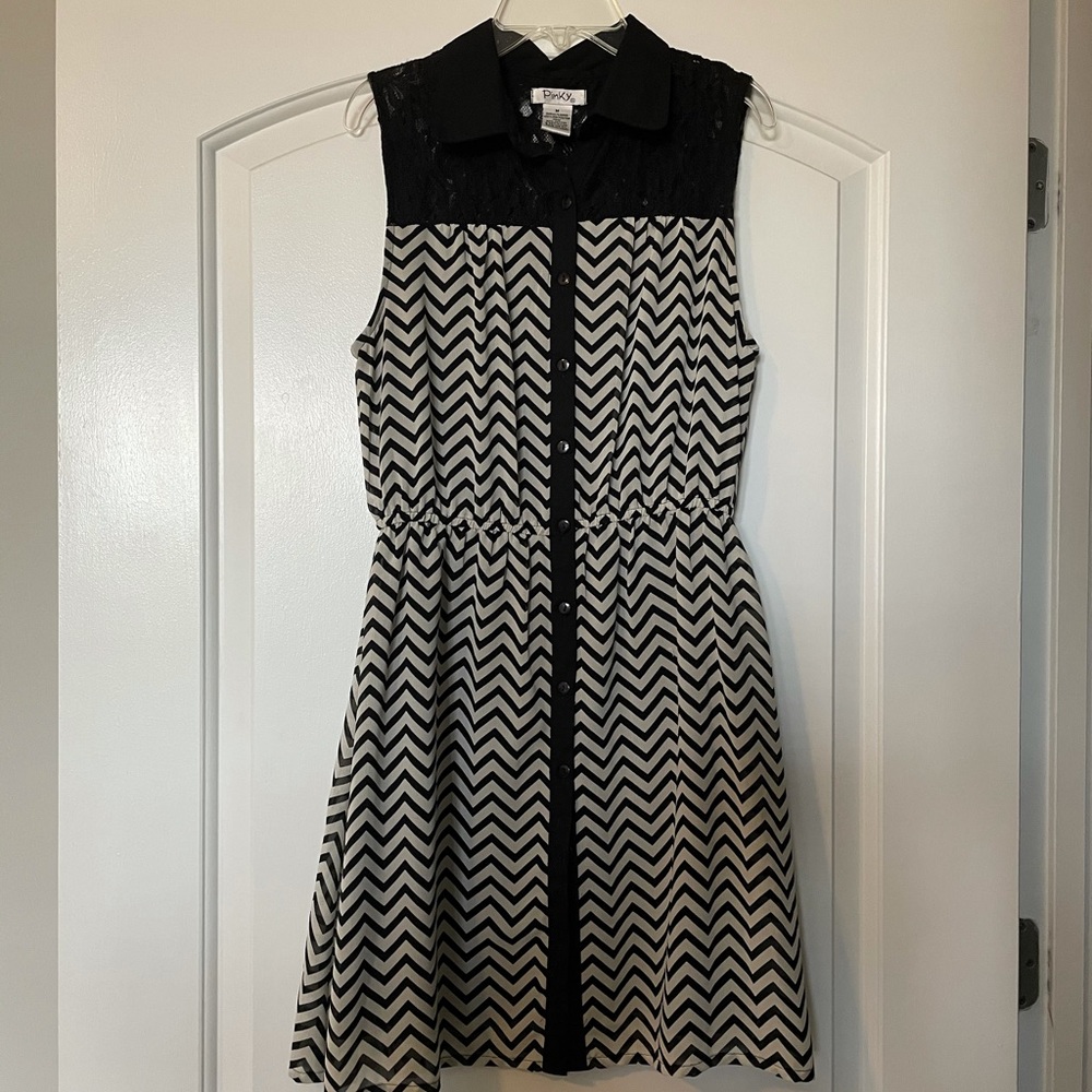 Pinky Black & White Chevron Dress SZ M